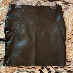 Leather (faux) Pencil skirt NWT Sz Large